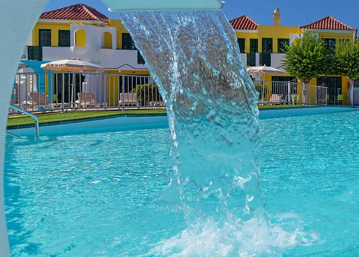 Semesteranläggning (resort) Vistaflor 3*